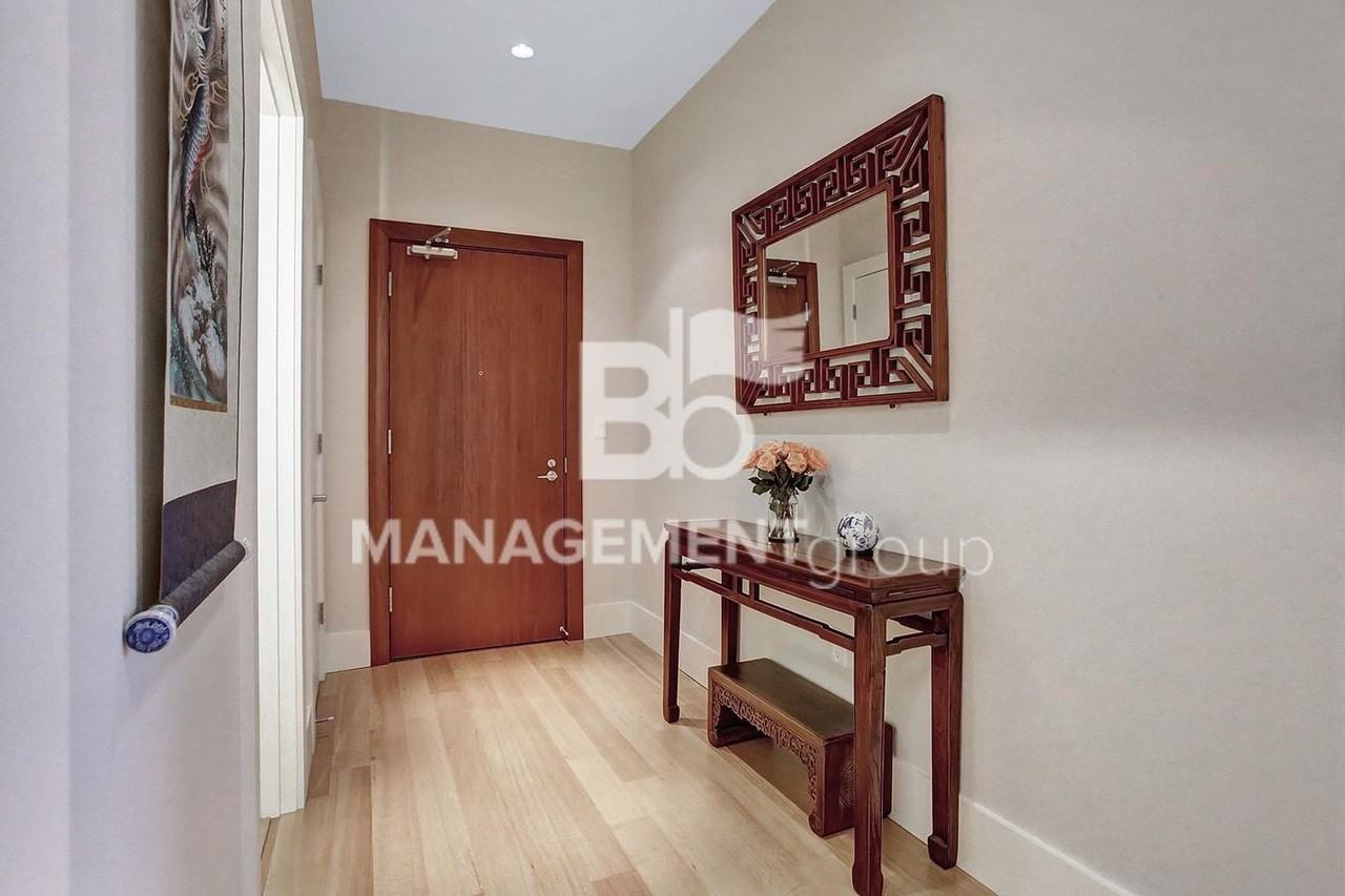 1001 Northwest Lovejoy Street #412 - Photo 4 of 50