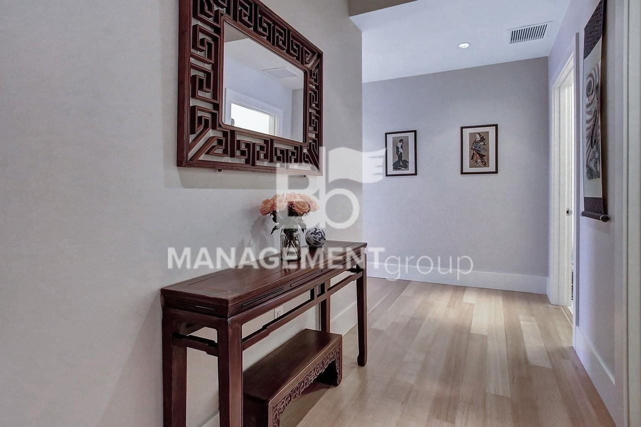 1001 Northwest Lovejoy Street #412 - Photo 5 of 50