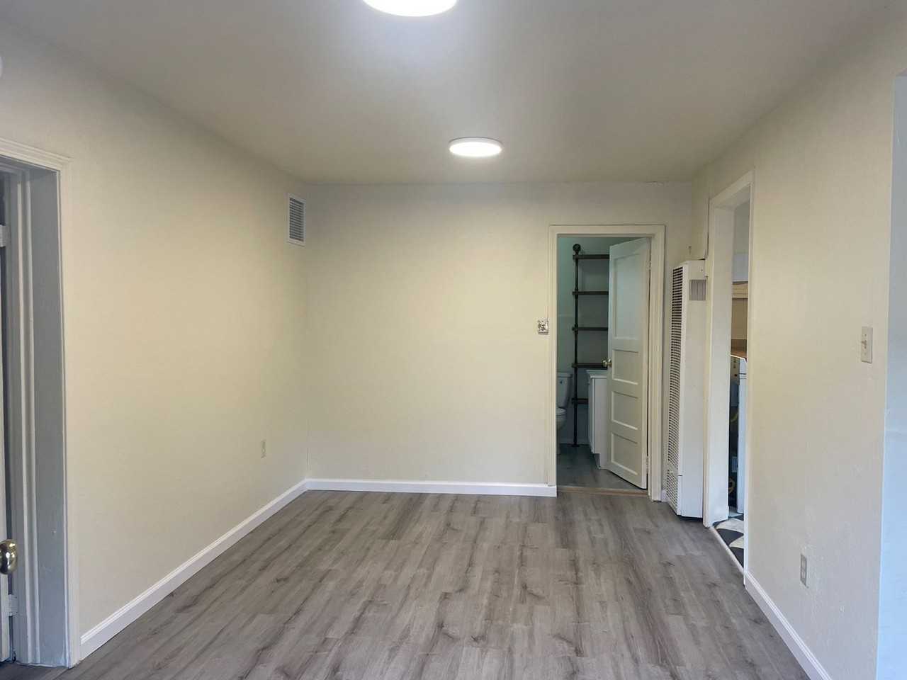 340 Mariposa St - Photo 2 of 9