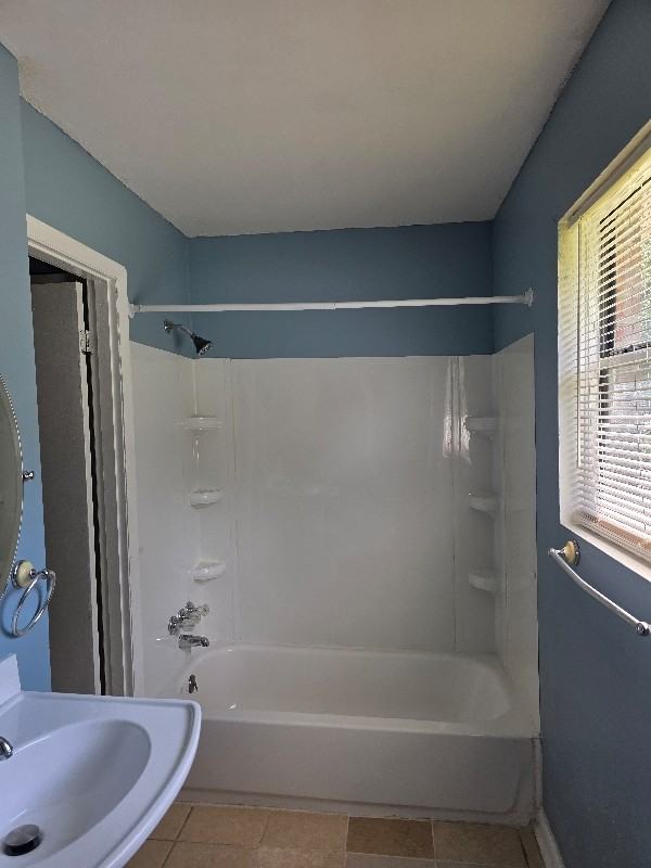 207 Athens St - Photo 7 of 20