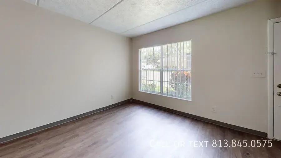 2224 Blue Spruce Way - Photo 2 of 8