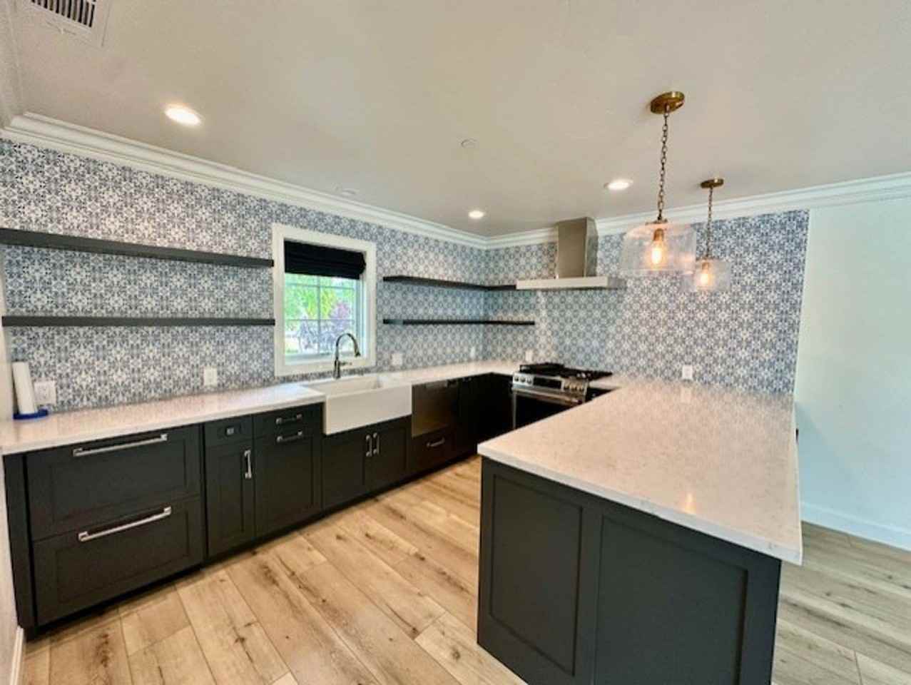 15590 Palos Verdes Dr - Photo 6 of 10