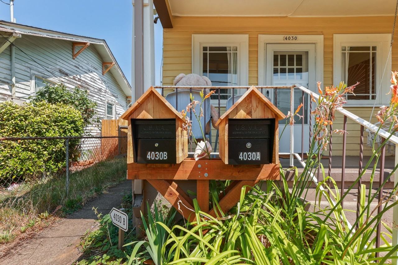 4030 Se 62nd Ave #B - Photo 2 of 44