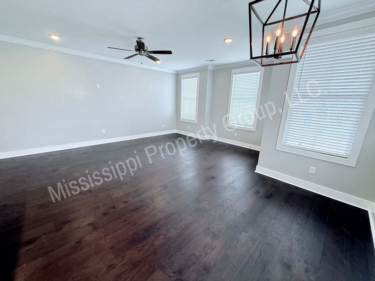 329 Stillwater Ln - Photo 6 of 29