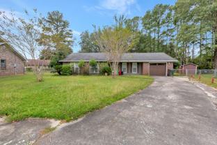 412 Fox Hunt Rd - Photo 1 of 1