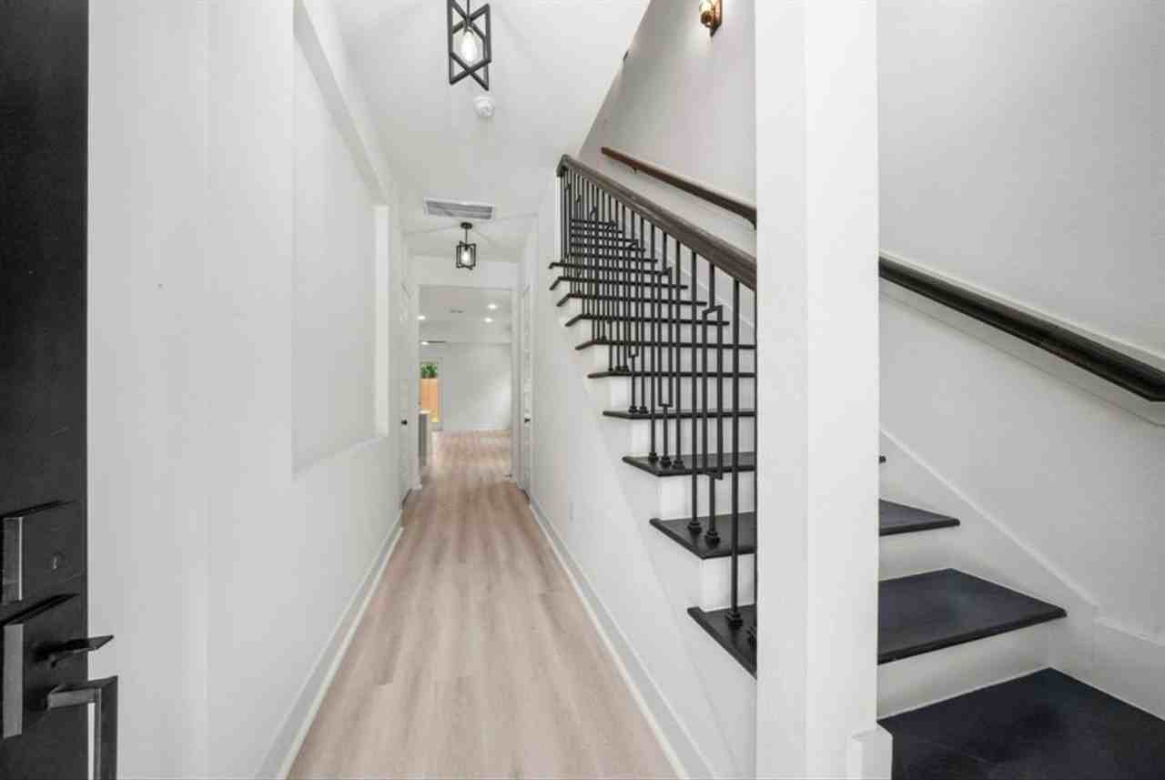 4937 Southwind Street - Photo 3 of 29