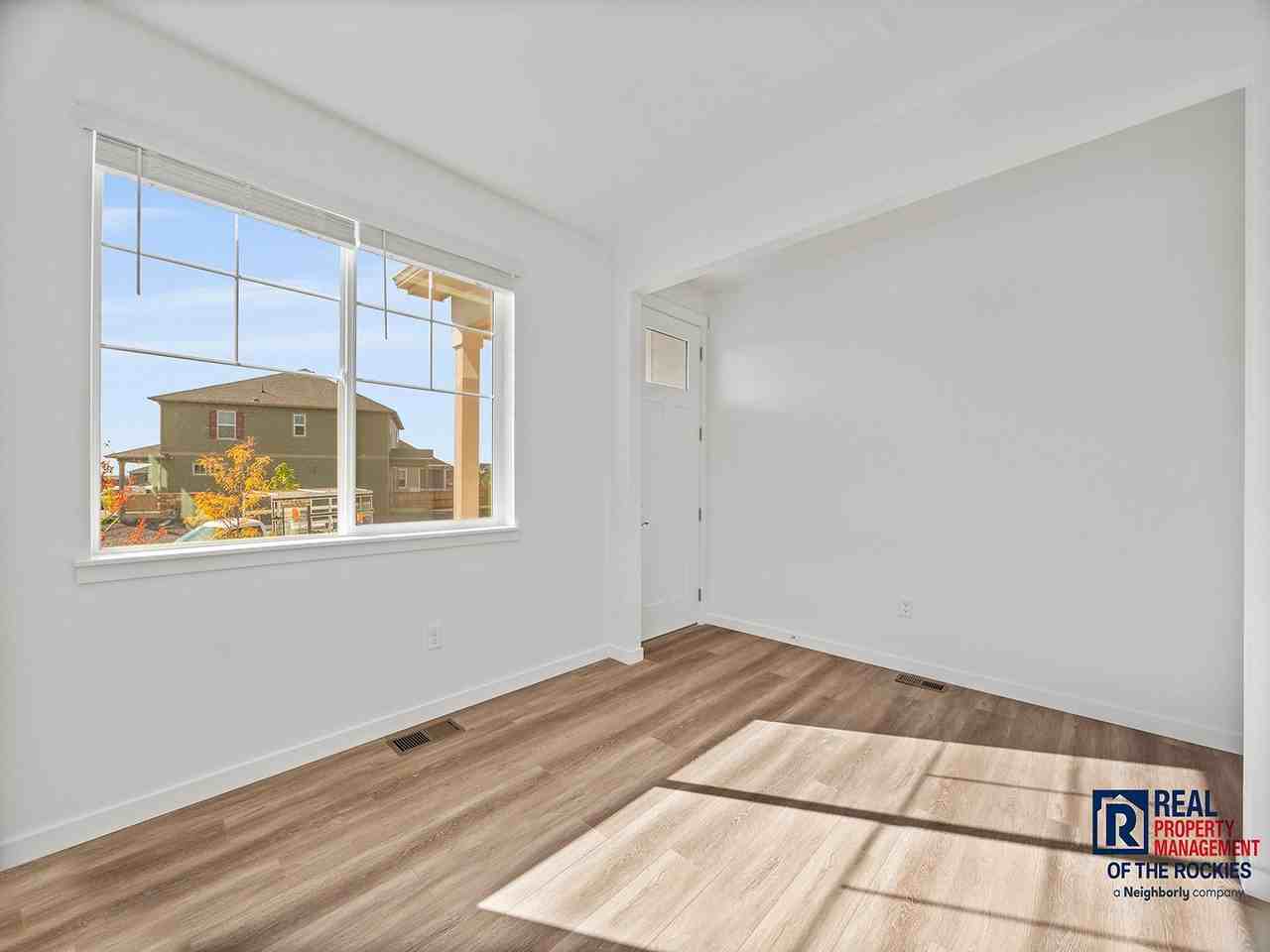 1024 Scotts Peak Dr - Photo 3 of 22