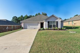 740 Park Ln - Photo 1 of 1
