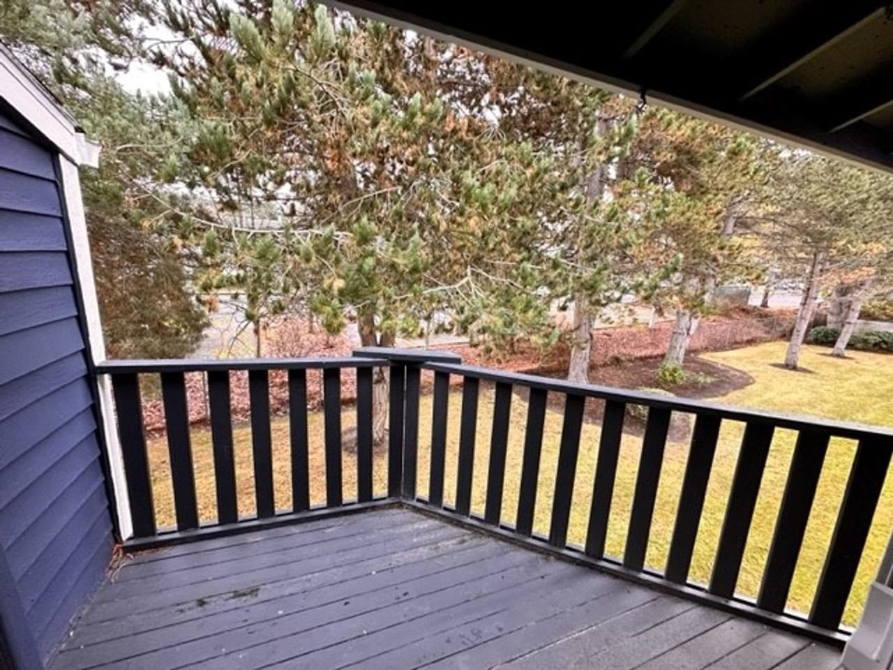 Valley View Apartments — Newly Remodeled. Naturally Peaceful. Perfectly Located. - Photo 7 of 22