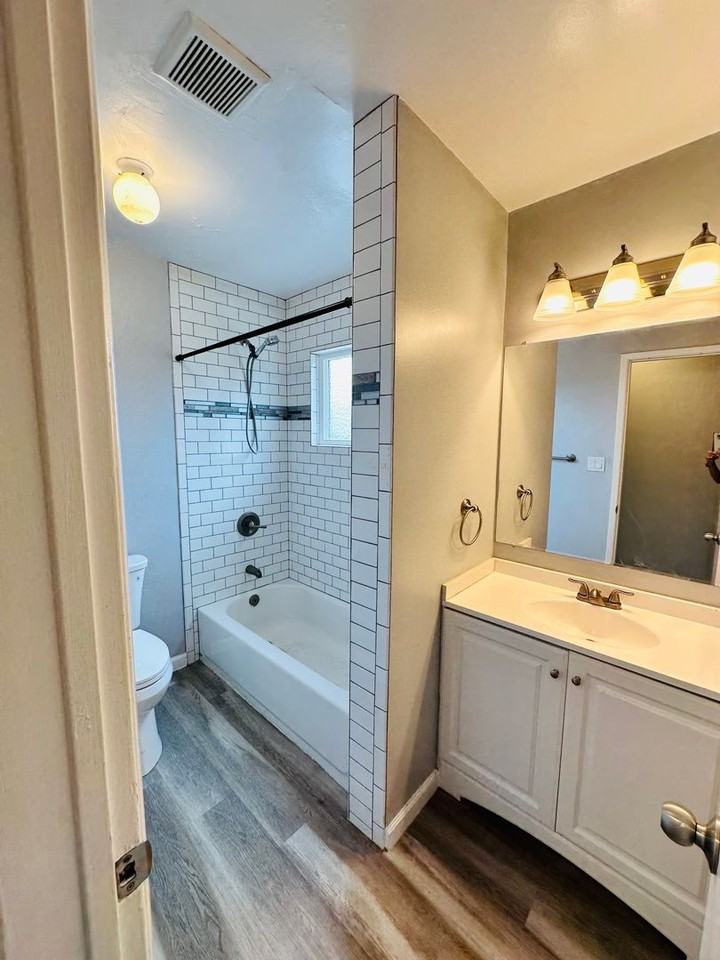 7571 University Ave #C - Photo 5 of 8