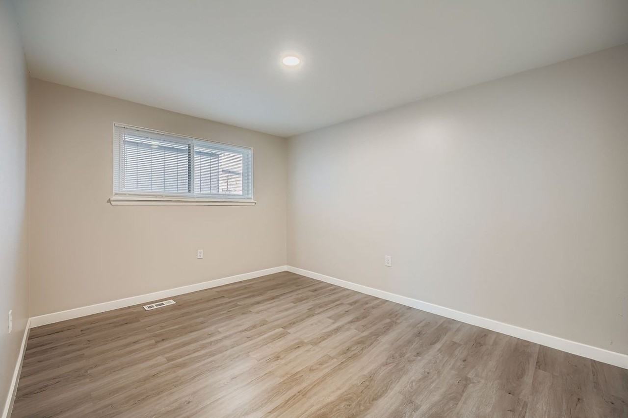 10607 Kendrick St Sw - Photo 6 of 11