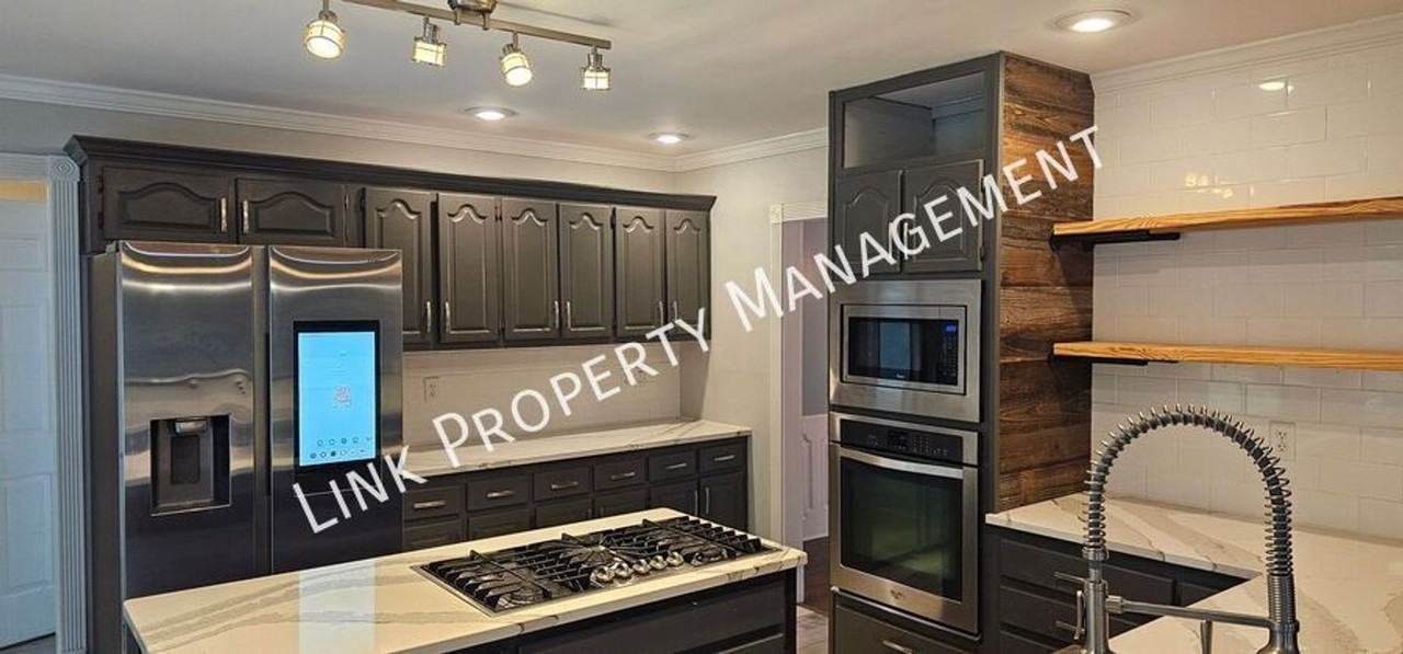 7701 Elizabeth Way Dr - Photo 3 of 50