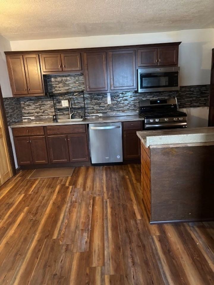 39 Edgerton St - Photo 2 of 18