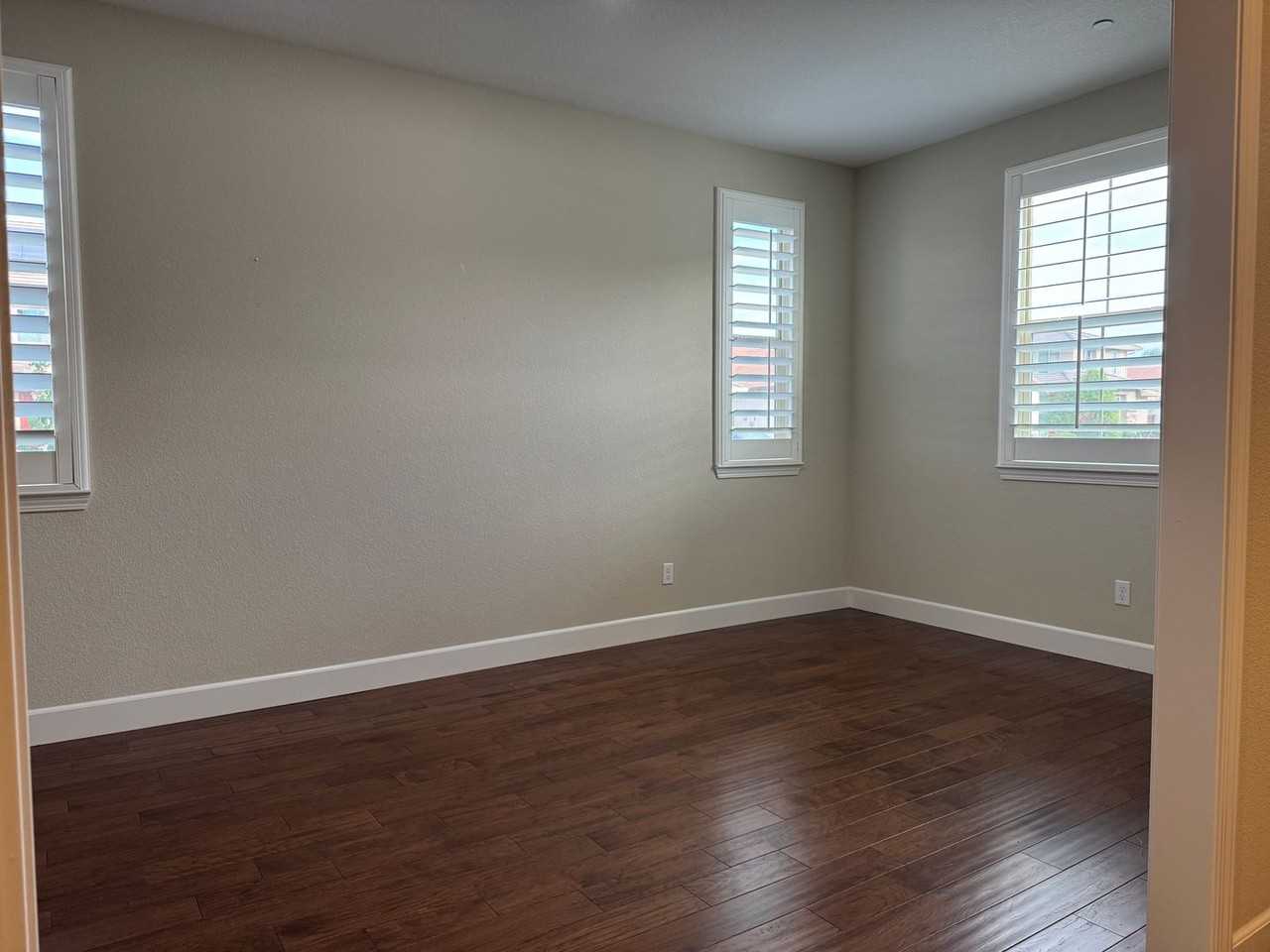 5297 Maddux Way - Photo 4 of 27