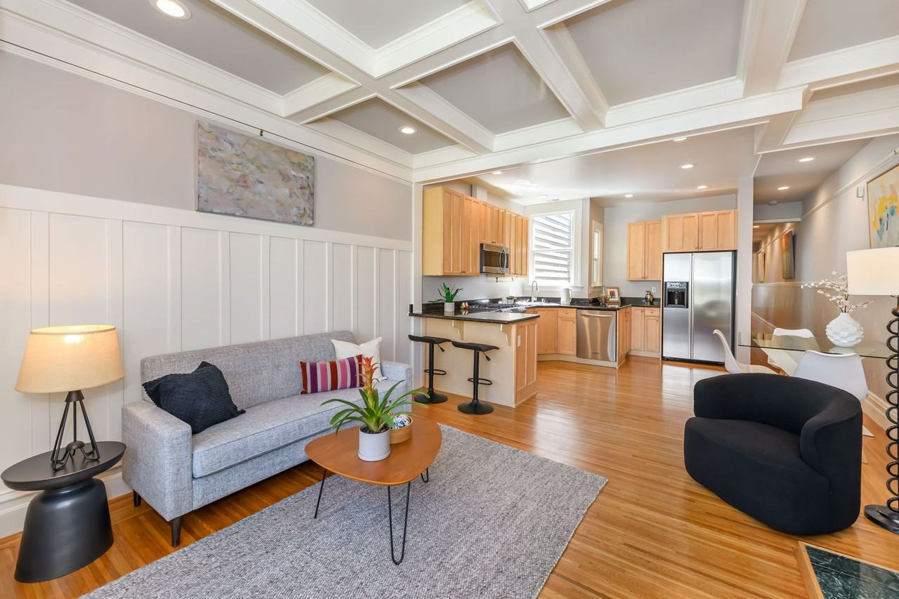 1448 Filbert St - Photo 4 of 10