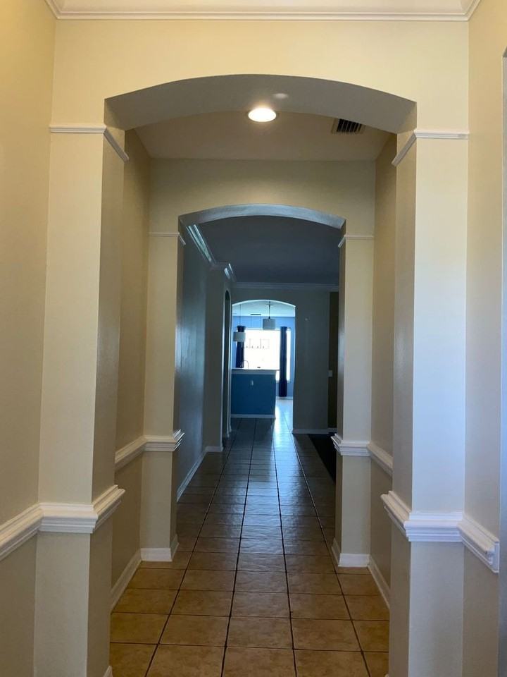 12824 Penshurst Ln - Photo 3 of 43