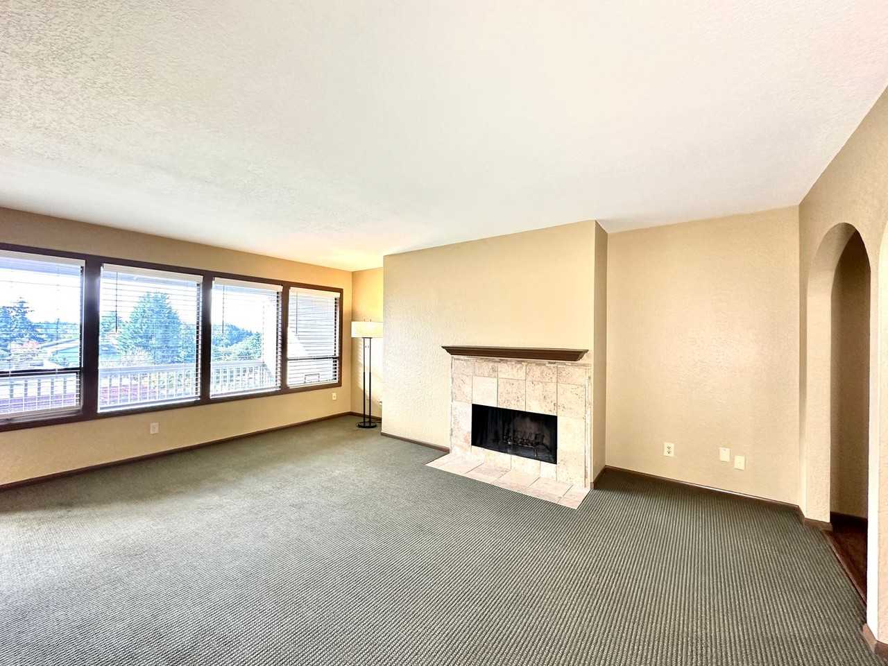 11642 100th Ave Ne #305 - Photo 3 of 25