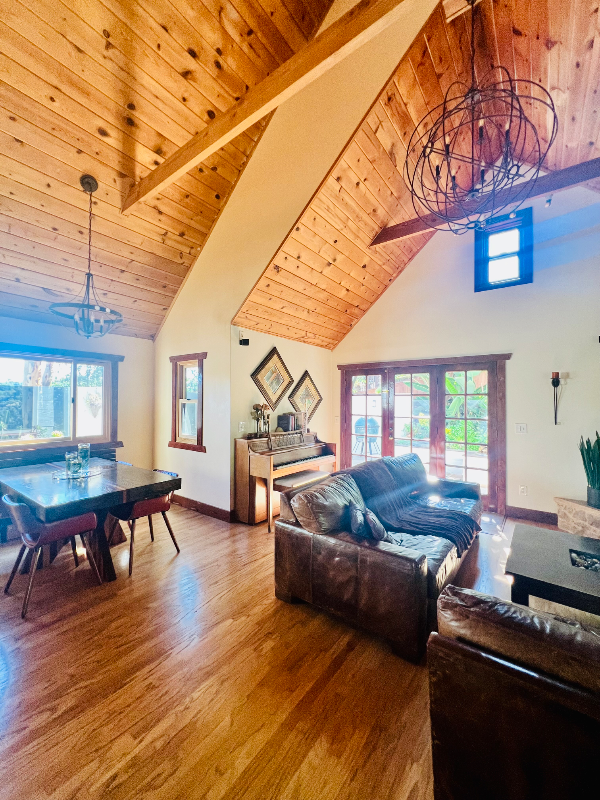 1565 Eolus Ave - Photo 3 of 20