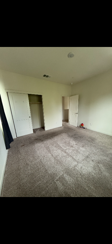 1065 Swarthmore Ct - Photo 2 of 9