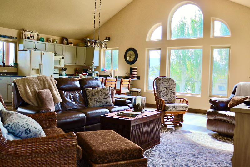 26470 Hawley - Photo 2 of 18