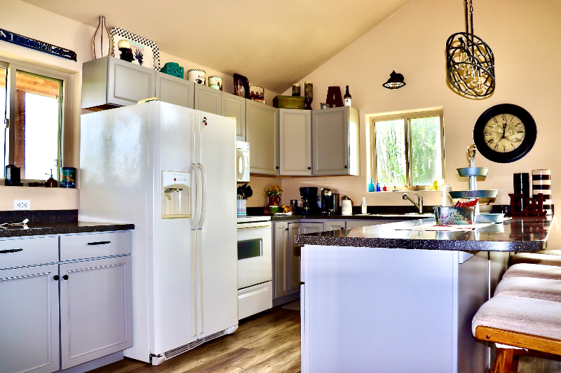 26470 Hawley - Photo 3 of 18