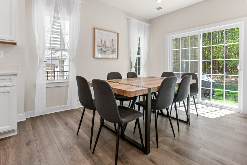 12104 Landings Blvd - Photo 4 of 17