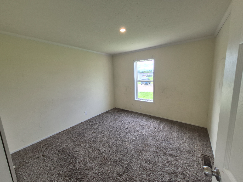 120 Golfview Ct - Photo 3 of 12