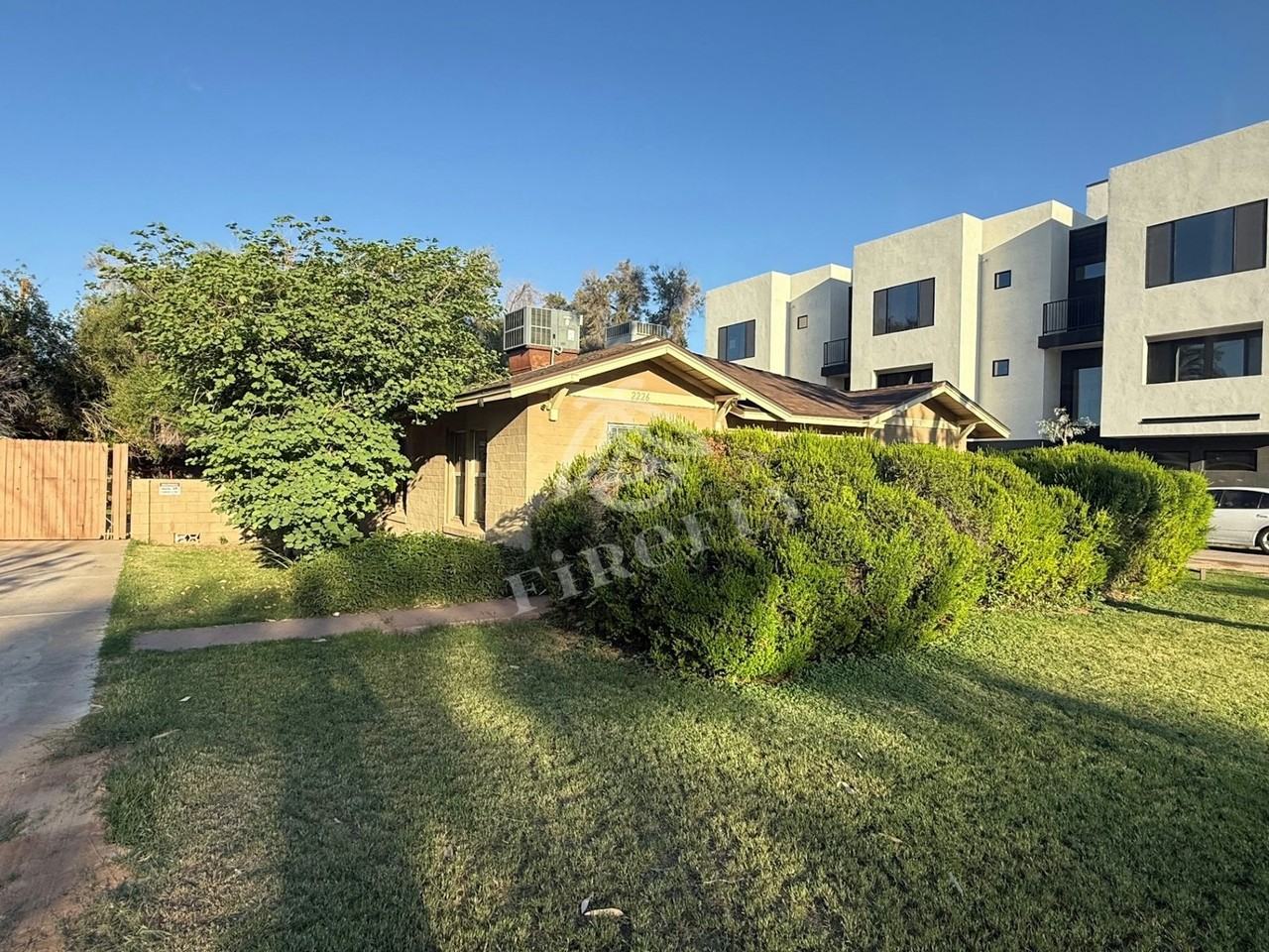 2226 North 28th Street - Photo 2 of 12