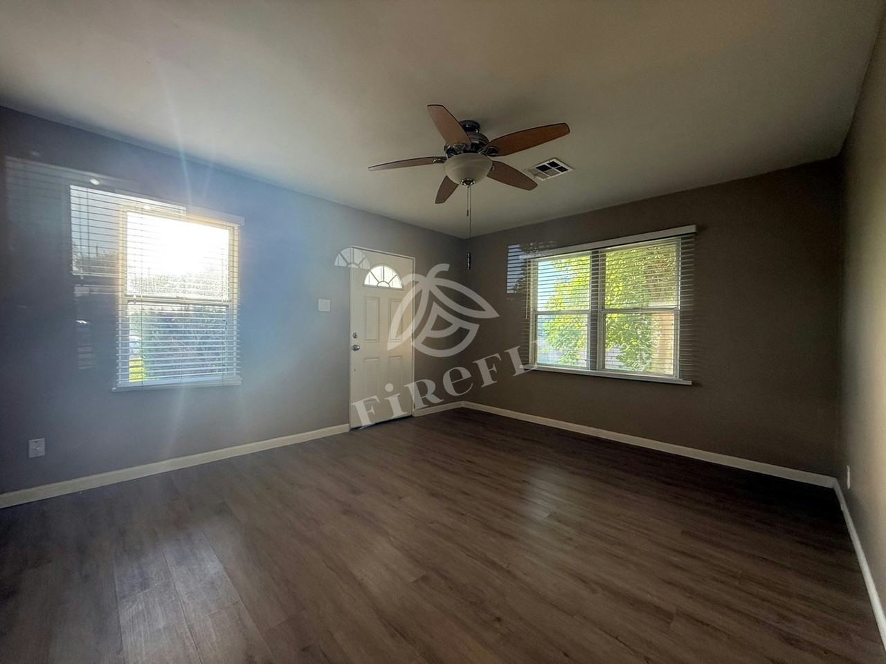 2226 North 28th Street - Photo 4 of 12