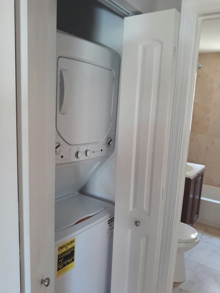 1644 West Pratt Boulevard, Unit 1J - Photo 6 of 11