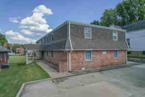 featured image of 220 W Ashley St