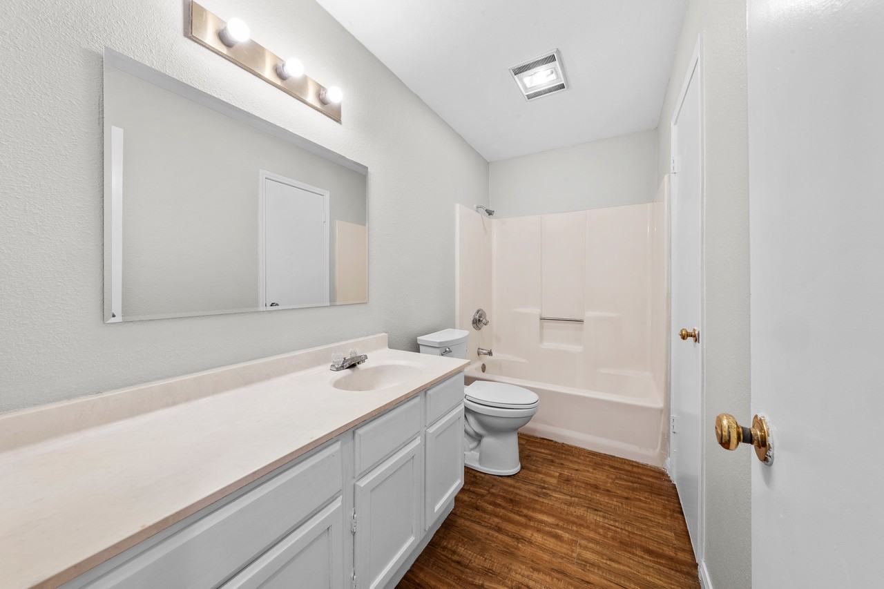 108 Hughson Court - Photo 6 of 11