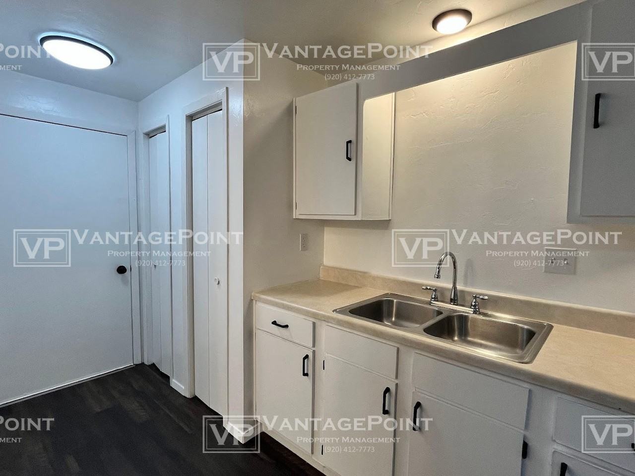 1028 Moraine Way - Photo 3 of 13