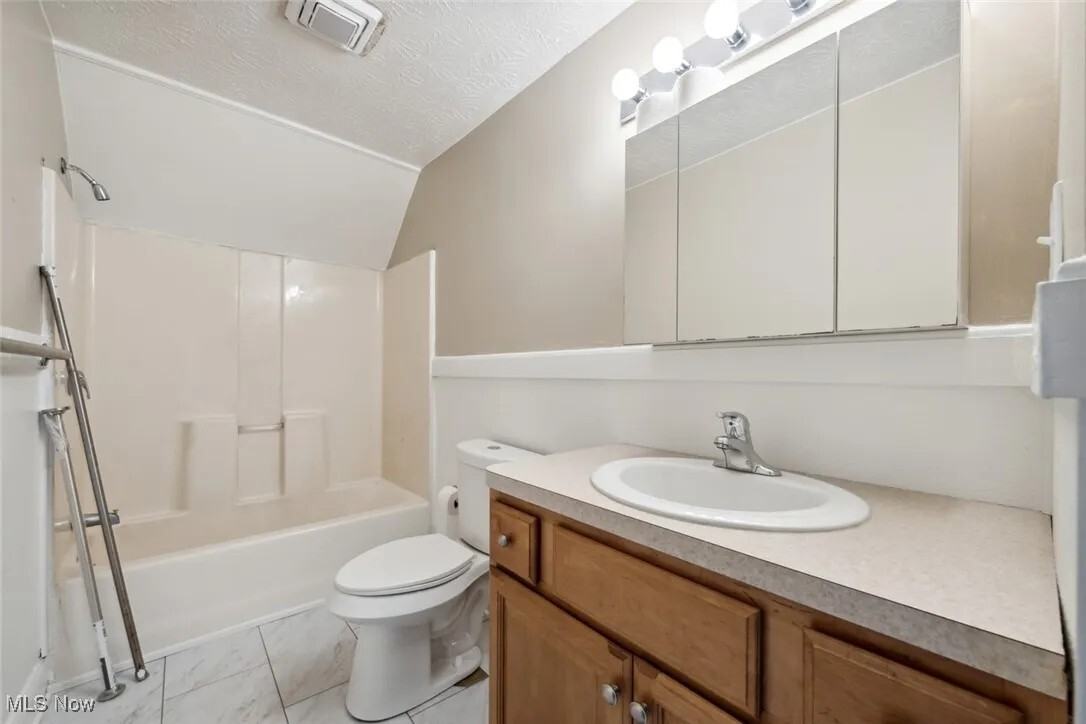 3399 East 66th Street - Photo 5 of 11