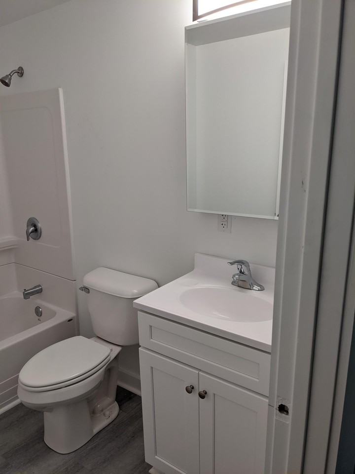 300 Lakeview Ave - Photo 5 of 17