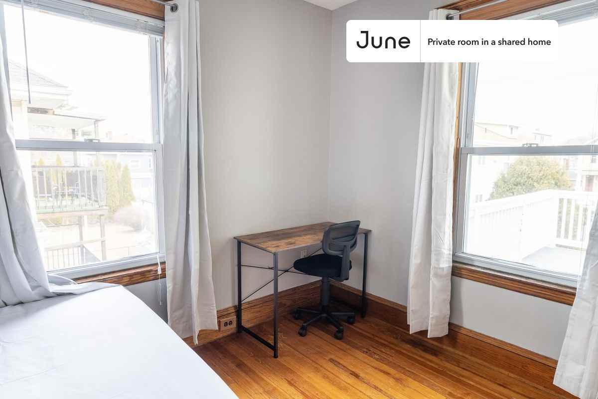 21 Bradbury Ave #A - Photo 4 of 19
