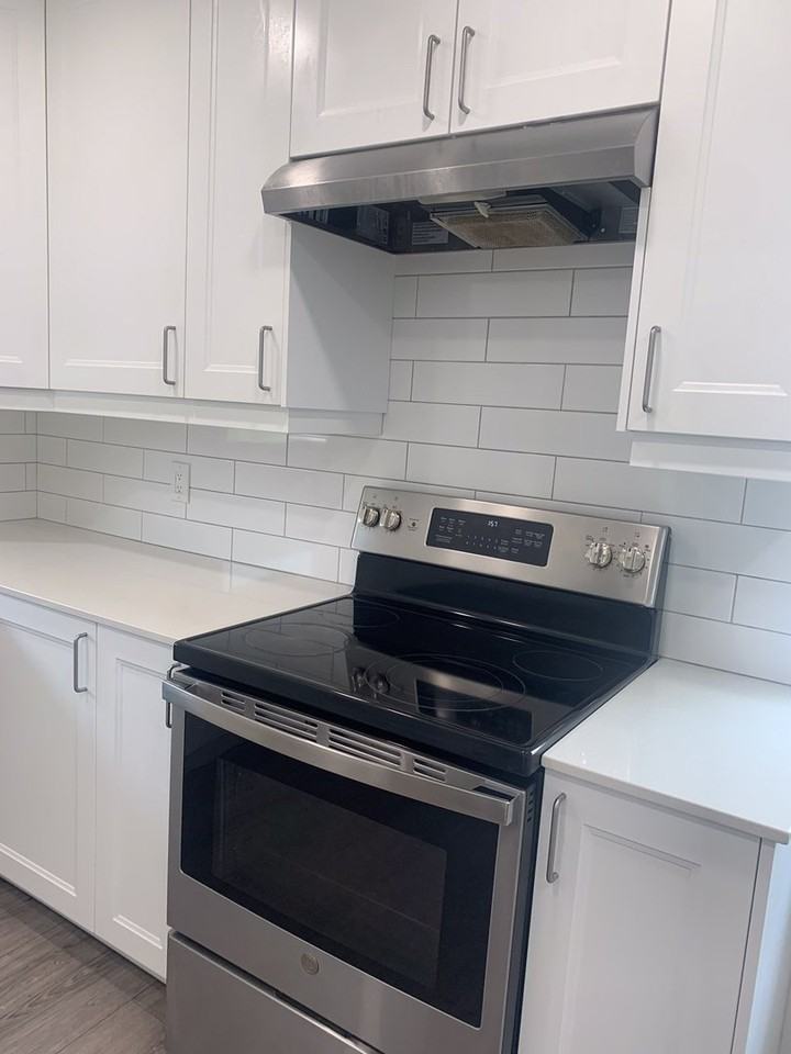 467 Arnold Ave - Photo 2 of 21