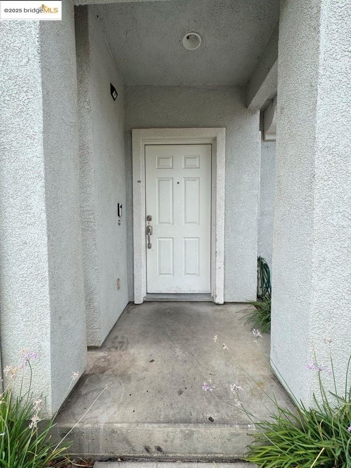 645 Rockspray Cir - Photo 2 of 31