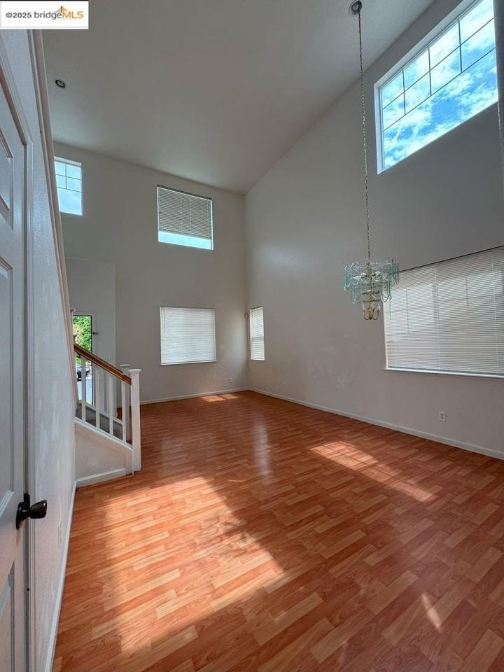 645 Rockspray Cir - Photo 6 of 31