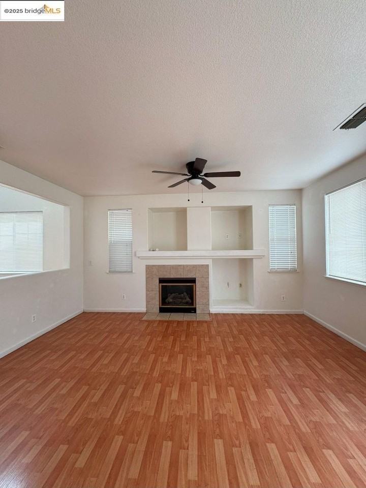 645 Rockspray Cir - Photo 7 of 31