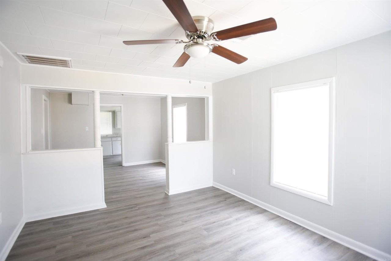 4903 W 28th St - Photo 2 of 10