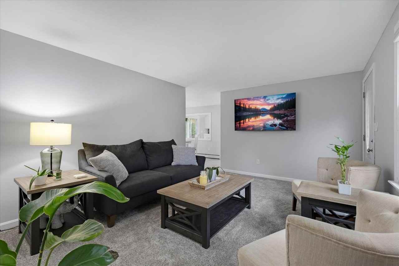 27 Avery Rd - Photo 3 of 20