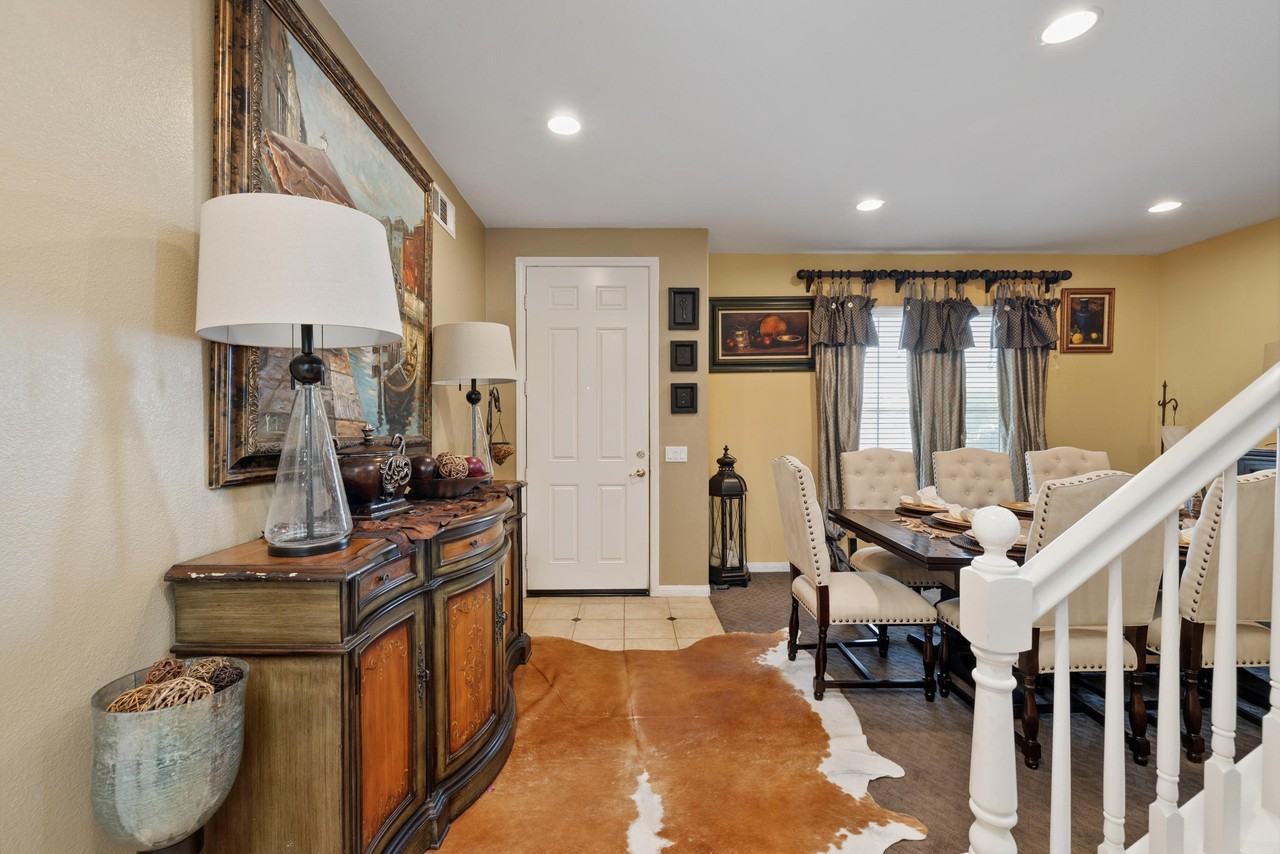 42753 Della Place - Photo 4 of 30