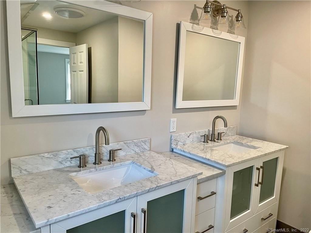 31 Ledge Ave #2 - Photo 7 of 14