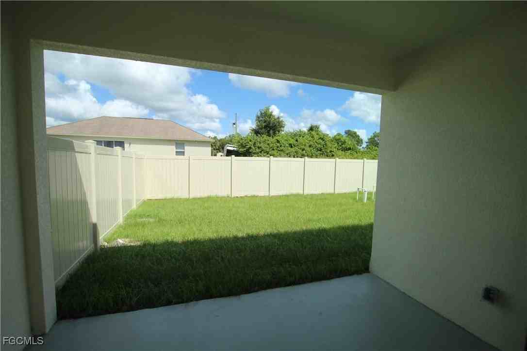 5148 Centennial Boulevard - Photo 5 of 13