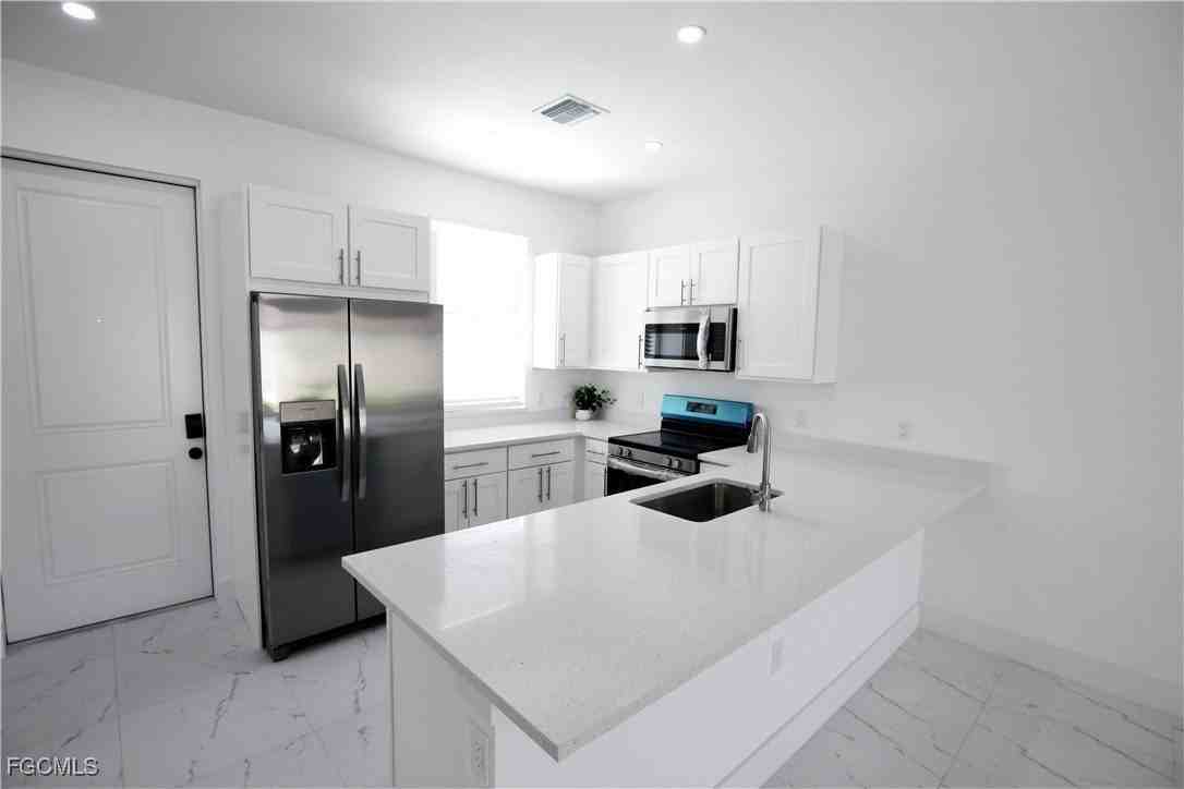 5148 Centennial Boulevard - Photo 7 of 13