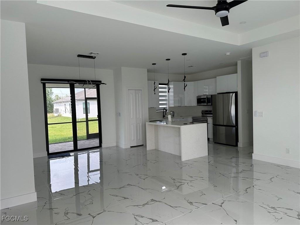 1825 Ne 20th Ter - Photo 3 of 16