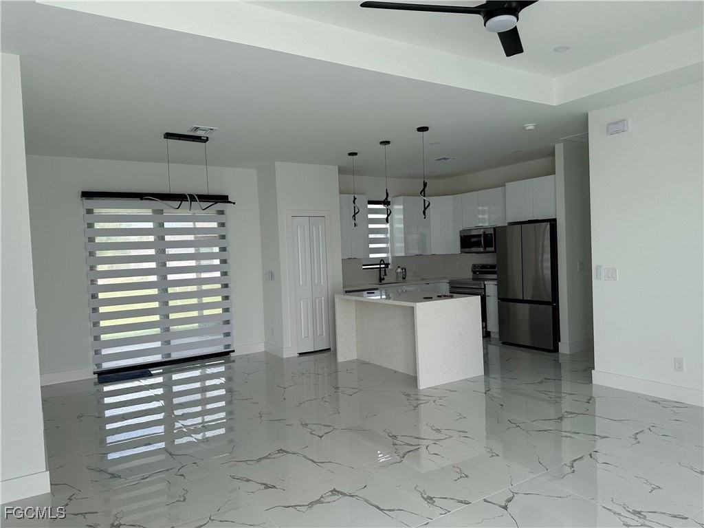 1825 Ne 20th Ter - Photo 5 of 16