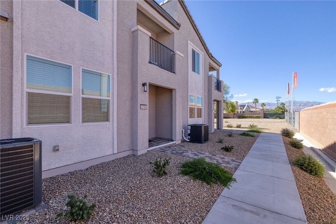 6788 Nimbus Ave - Photo 5 of 30