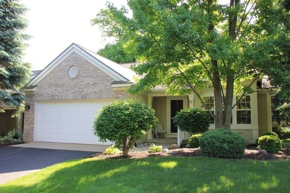 3877 Old Elm Dr Se #113 - Photo 2 of 34